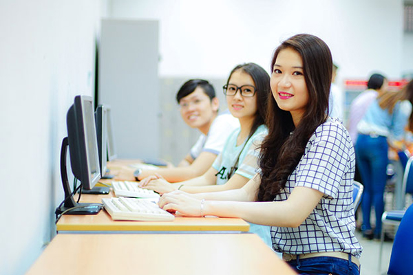 việc làmnhân viên văn phòng là một trong những công việc full - time